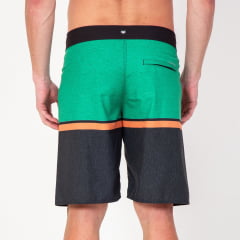 Bermuda Boardshort Blocos e Listras Bermuda Boardshort Blocos e Listras
